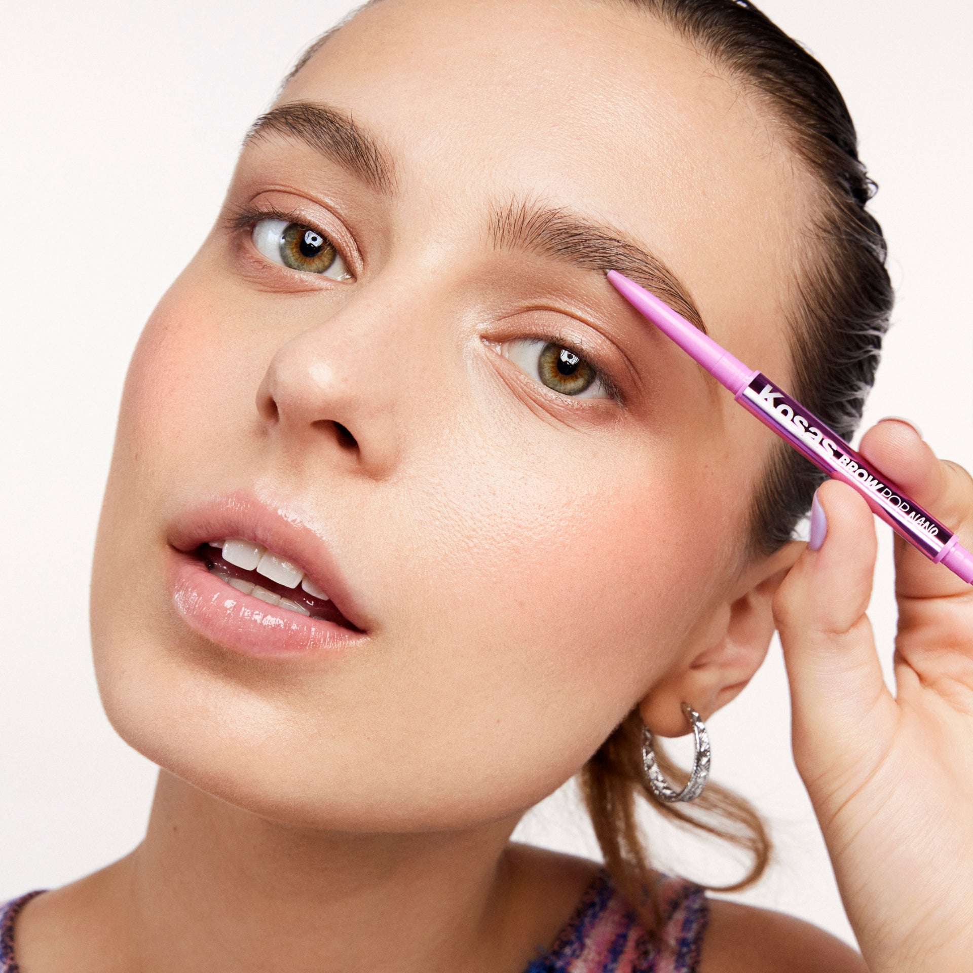 Brow Pop Nano in Medium Brown Product Play