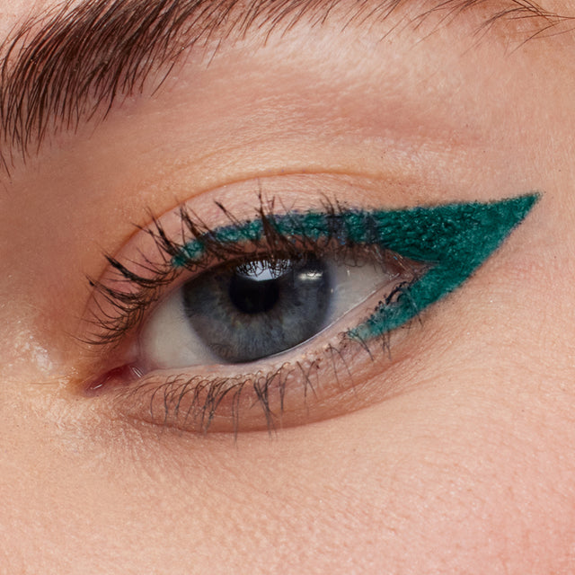 Blue eye model wearing Soulgazer in Eternal
