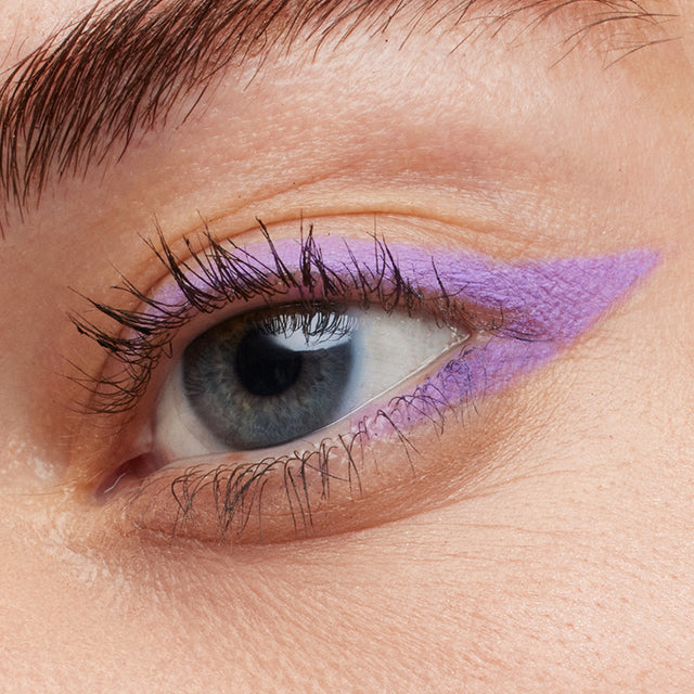 Blue eye model wearing Soulgazer in Mesmerize