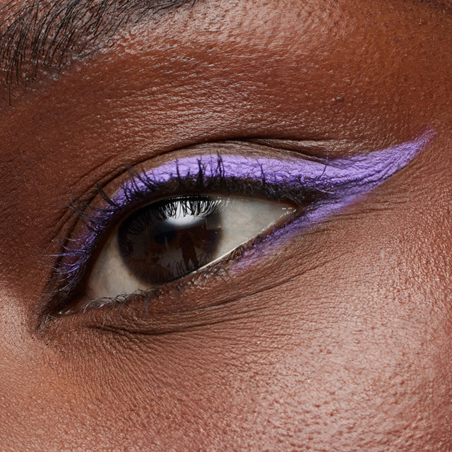 Dark brown eye model wearing Soulgazer in Mesmerize