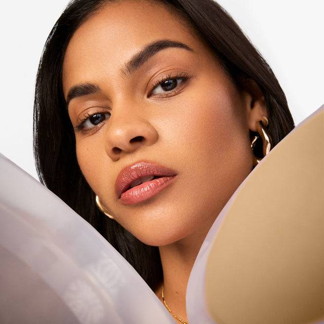 Model wearing Cloud Set Setting Powder in Cushiony