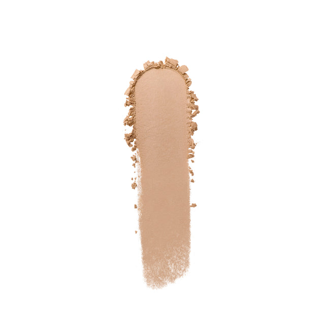 Model wearing Cloud Set Loose Powder in Translucent Fluttery