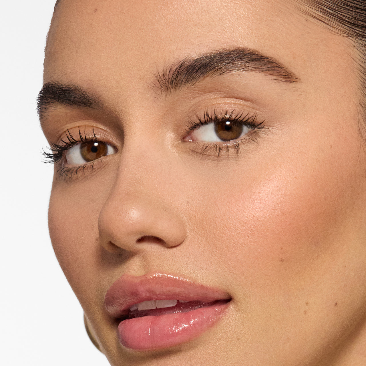 Revealer Extra Bright in Illusion On Model